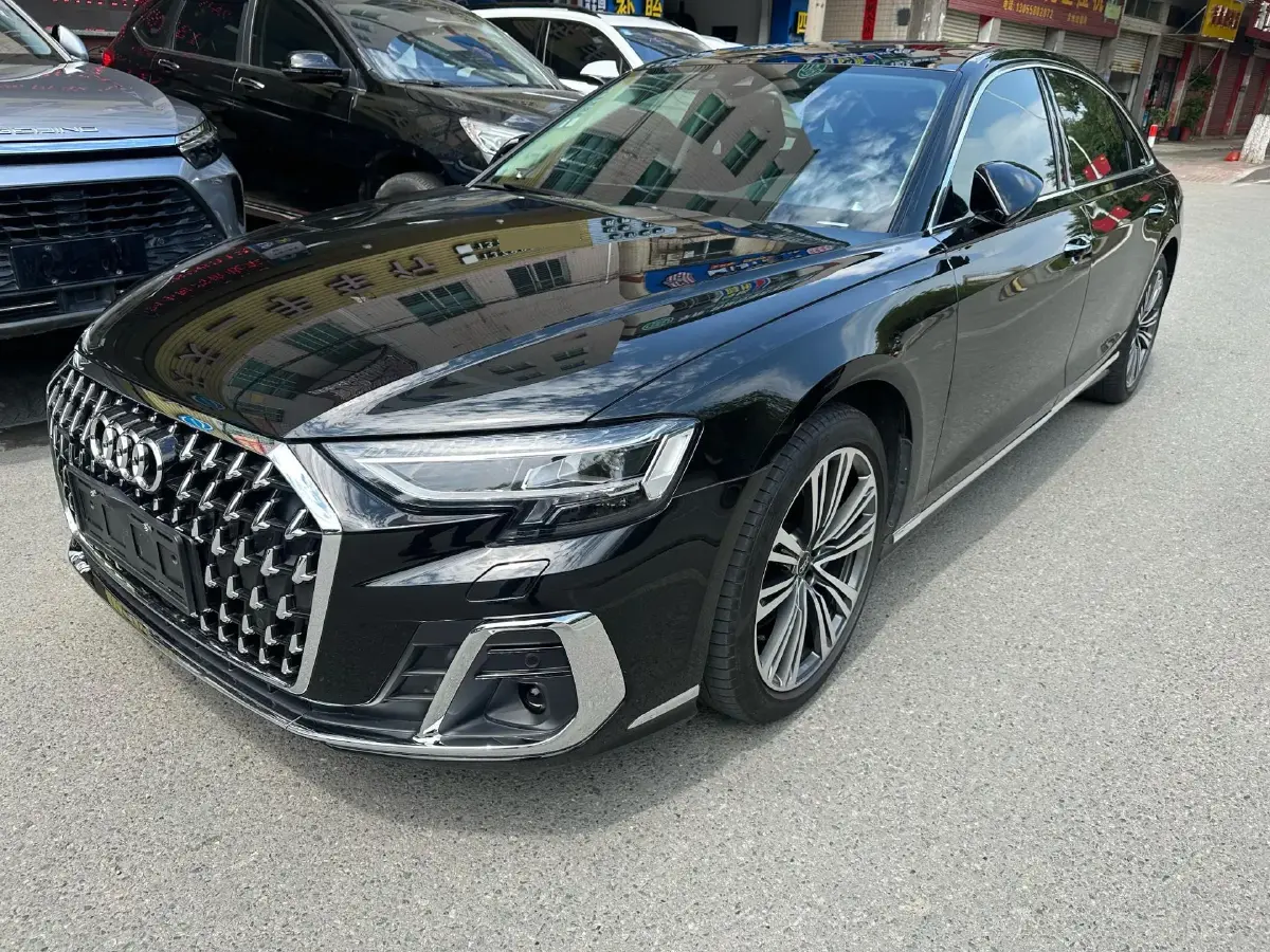 2024 Audi A8 2.0T 265HP L4 8AT