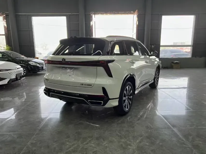 2024 ChangAn CS75 Plus 1.5T 188HP L4 8AT,autocango,china used car exporter,china ev exporter,chinese used car exporter,chinese used ev exporter