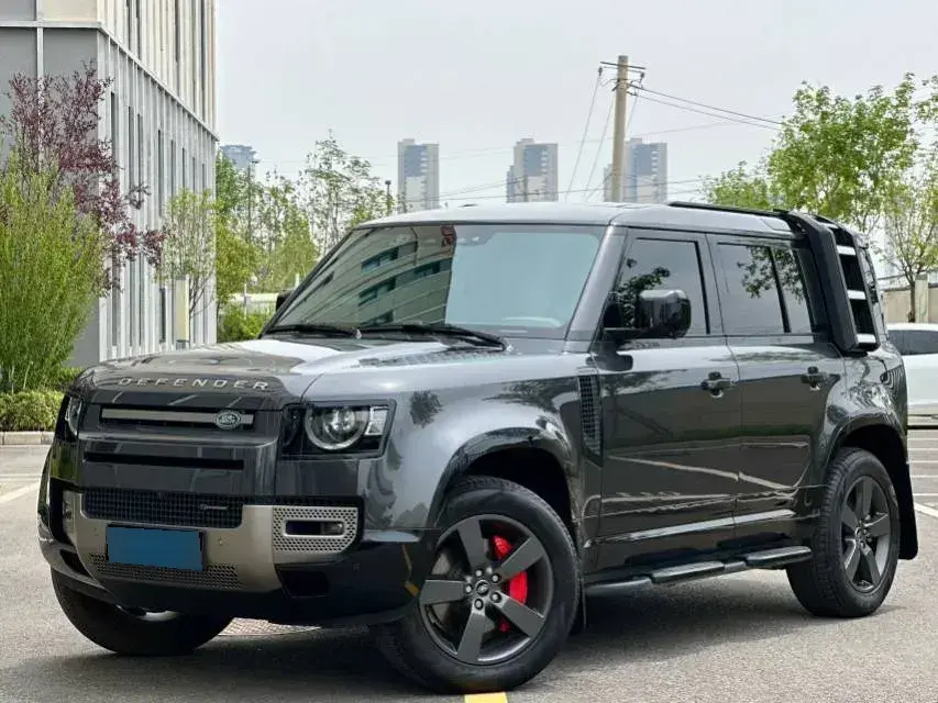 2023 Land Rover Defender 3.0T 400HP L6 8AT