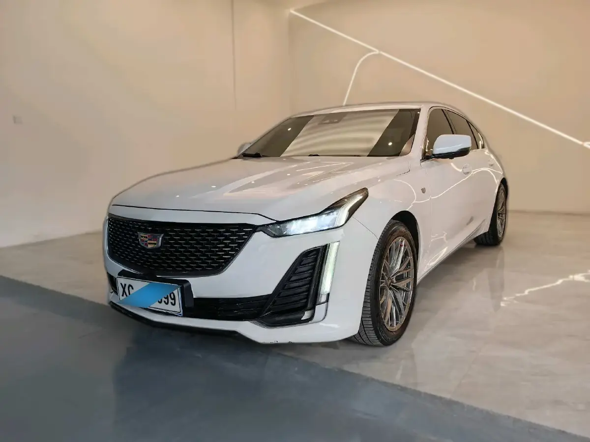2022 Cadillac CT5 2.0T 237HP L4 10AT