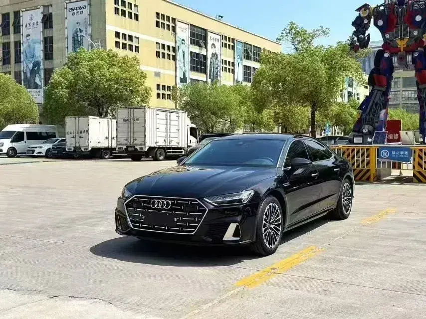 2024 Audi A7L 2.0T 245HP L4 7DCT