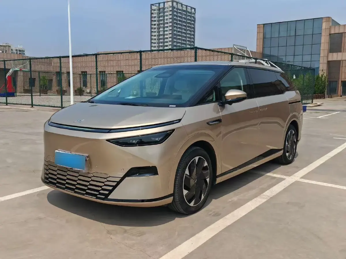 2024 Xpeng X9 BEV 101.5KWH