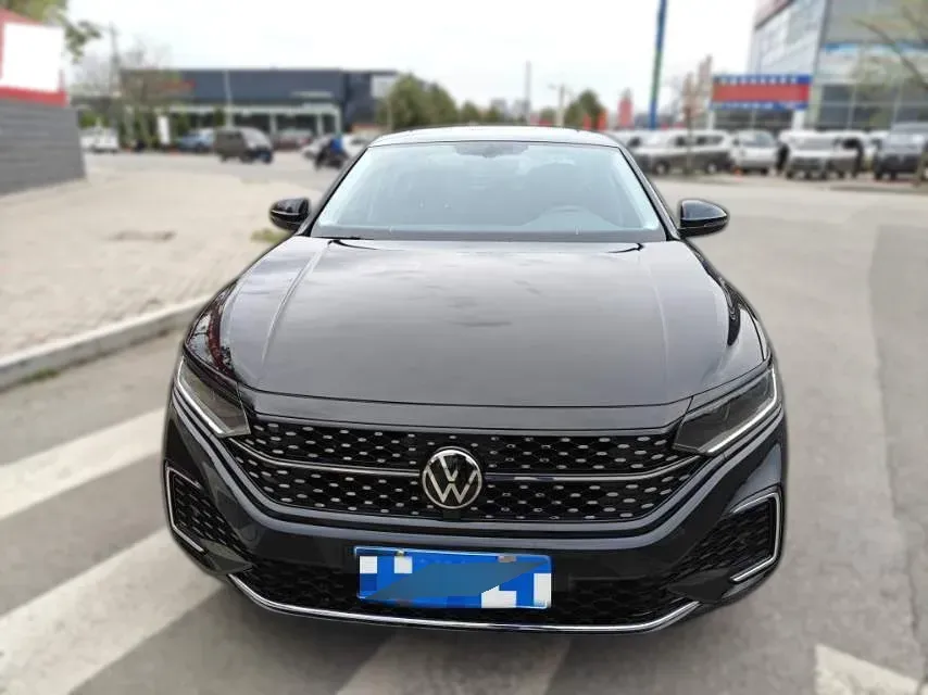 2024 Volkswagen Passat 2.0T 220HP L4 7DCT,autocango,china used car exporter,china ev exporter,chinese used car exporter,chinese used ev exporter