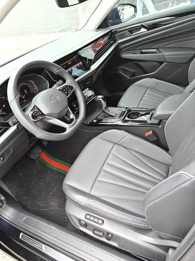 2024 Volkswagen Passat 2.0T 220HP L4 7DCT,autocango,china used car exporter,china ev exporter,chinese used car exporter,chinese used ev exporter