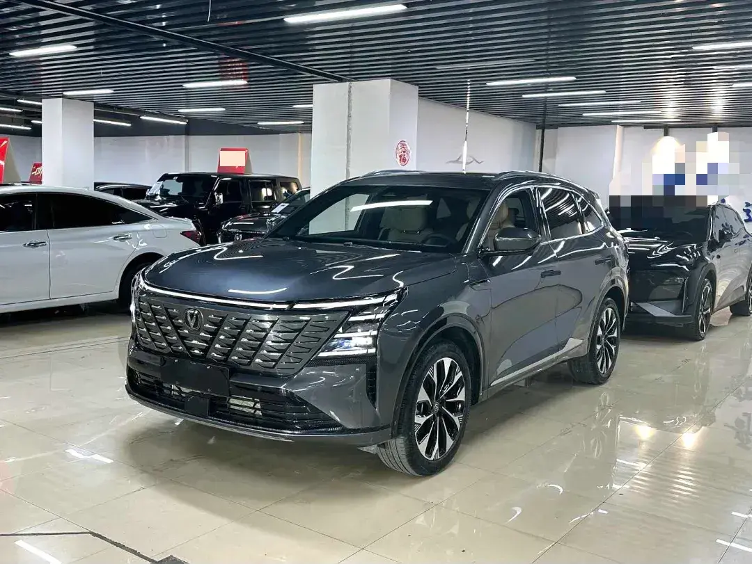 2025 ChangAn CS75 Plus 2.0T 233HP L4 8AT