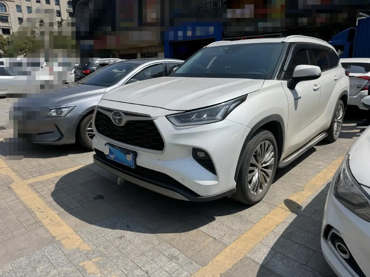 2022 Toyota Highlander 2.5L 192HP L4 E-CVT Hybrid