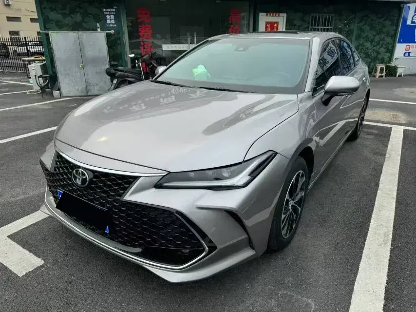 2022 Toyota Avalon 2.5L 209HP L4 8AT