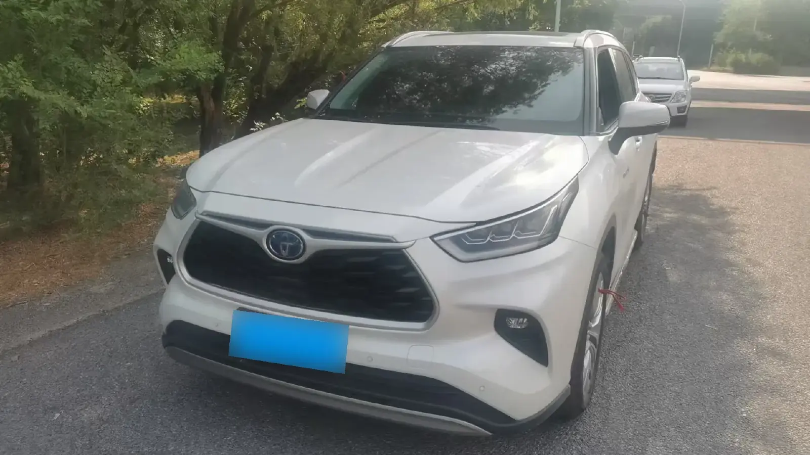 2023 Toyota Highlander 2.5L 189HP L4 E-CVT Hybrid