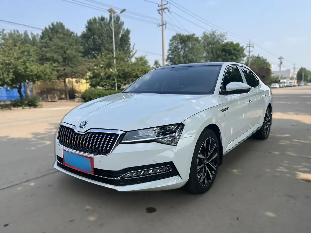 2025 Skoda Superb 1.4T 150HP L4 7DCT