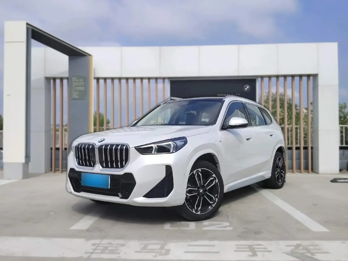 2023 BMW X1 2.0T 204HP L4 7DCT