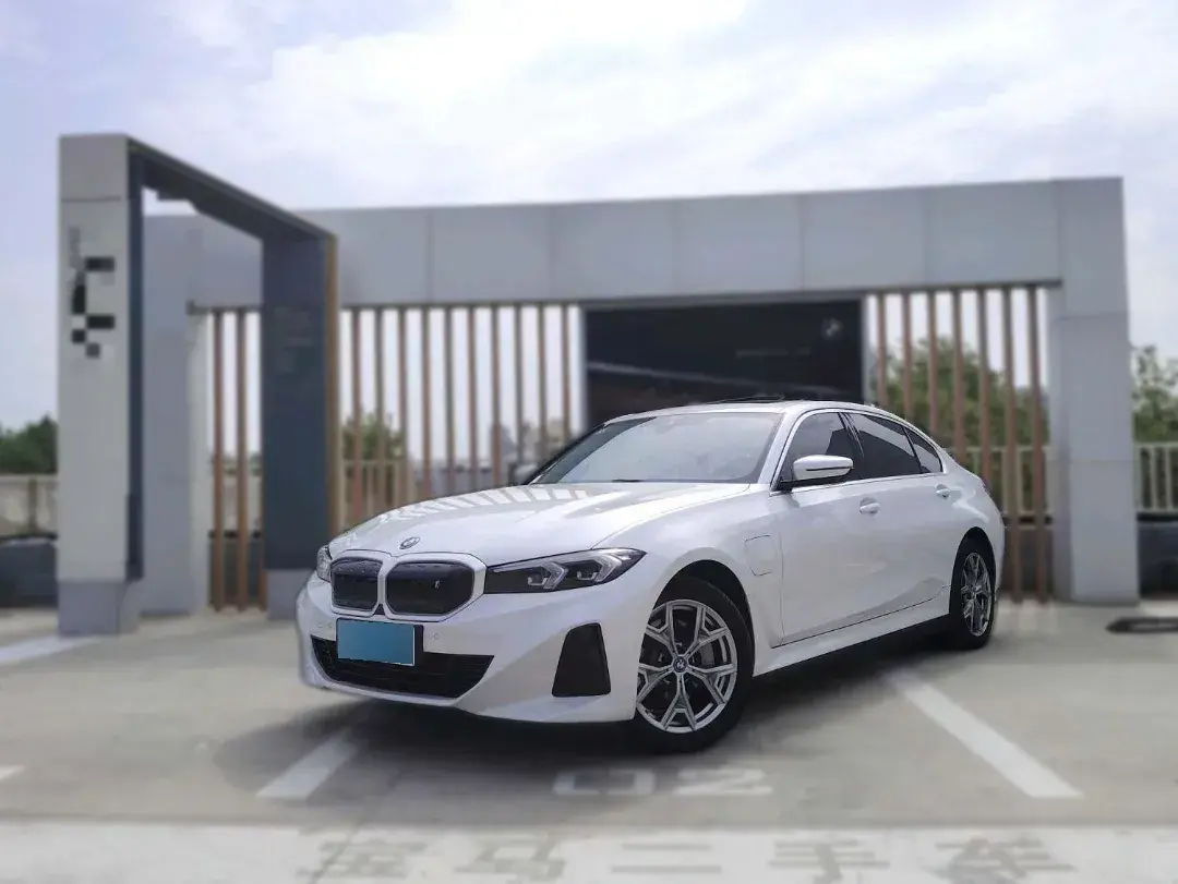 2022 BMW i3 BEV 70KWH