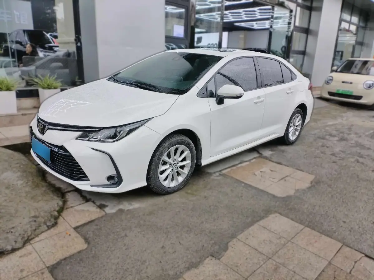 2021 Toyota Corolla 1.2T 116HP L4 CVT
