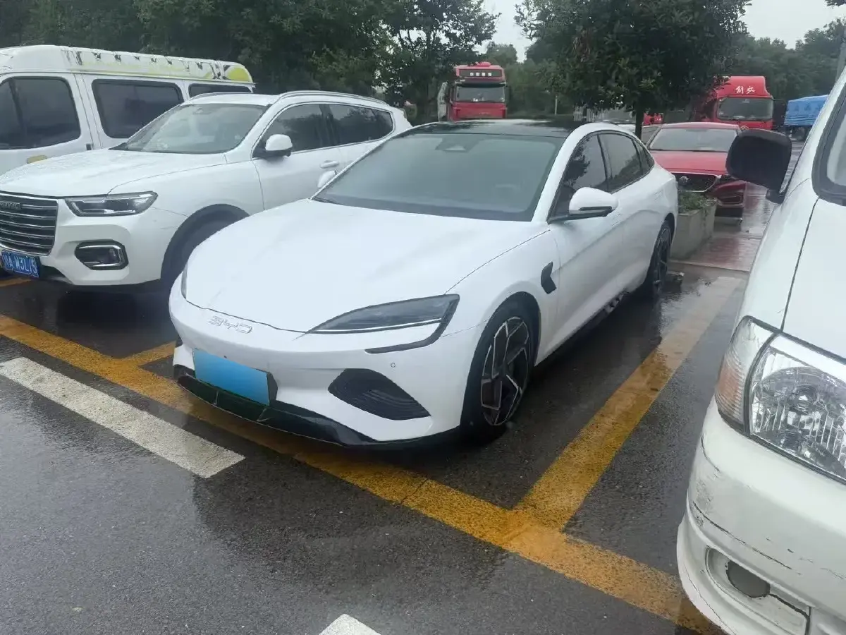 2022 BYD Seal BEV 82.5KWH