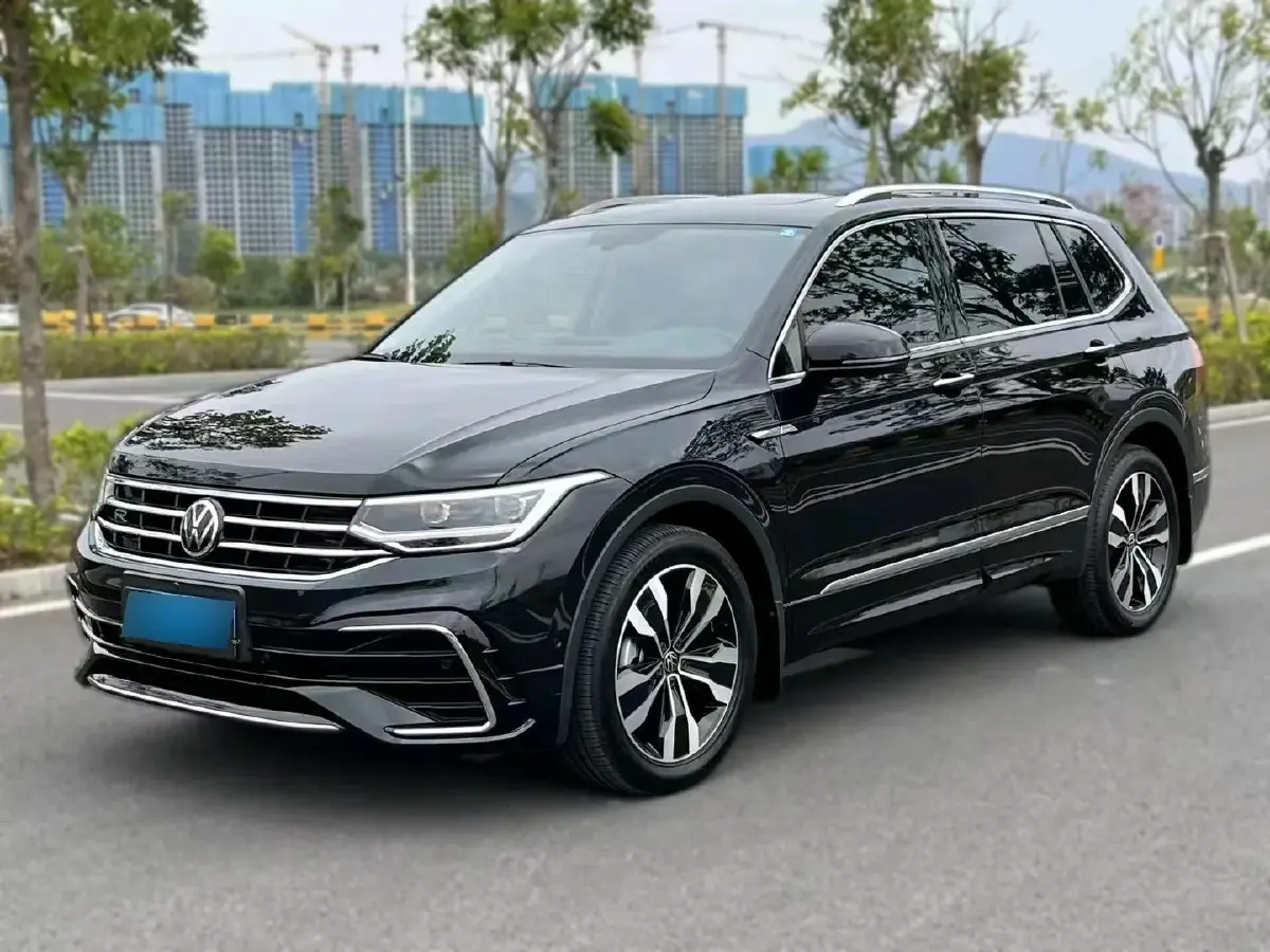 2024 Volkswagen Tiguan L 2.0T 186HP L4 7DCT