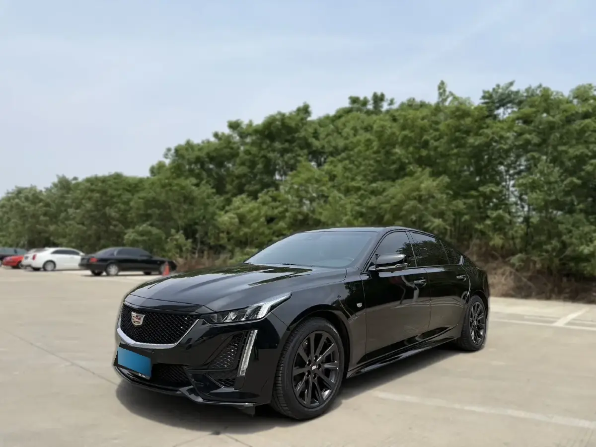 2023 Cadillac CT5 2.0T 237HP L4 10AT