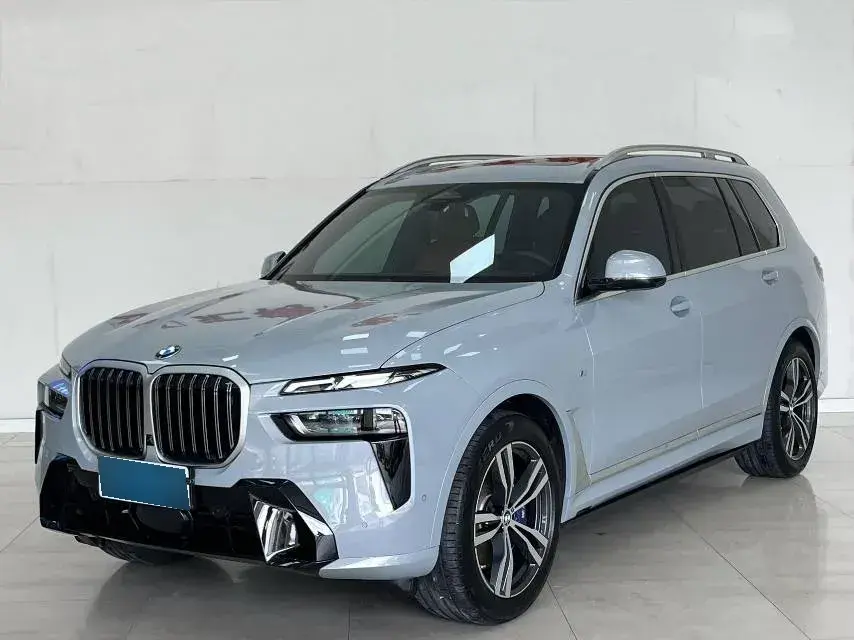 2023 BMW X7 3.0T 381HP L6 8AT