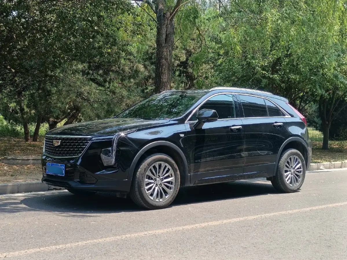 2024 Cadillac XT4 2.0T 237HP L4 9AT