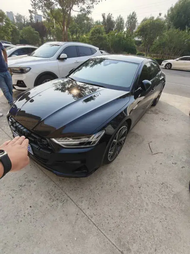 2024 Audi A7L 2.0T 245HP L4 7DCT