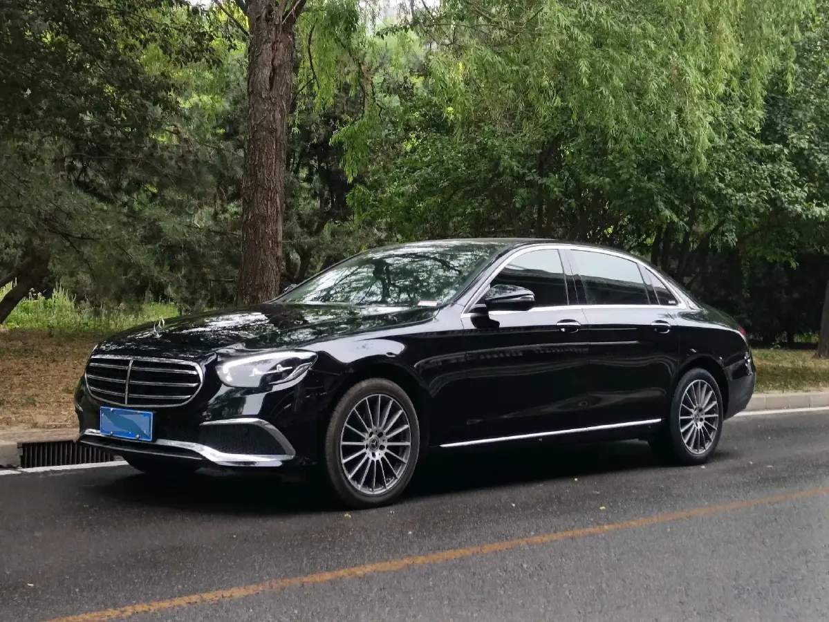 2022 Mercedes-Benz E Class 2.0T 211HP L4 9AT PHEV 25.4KWH
