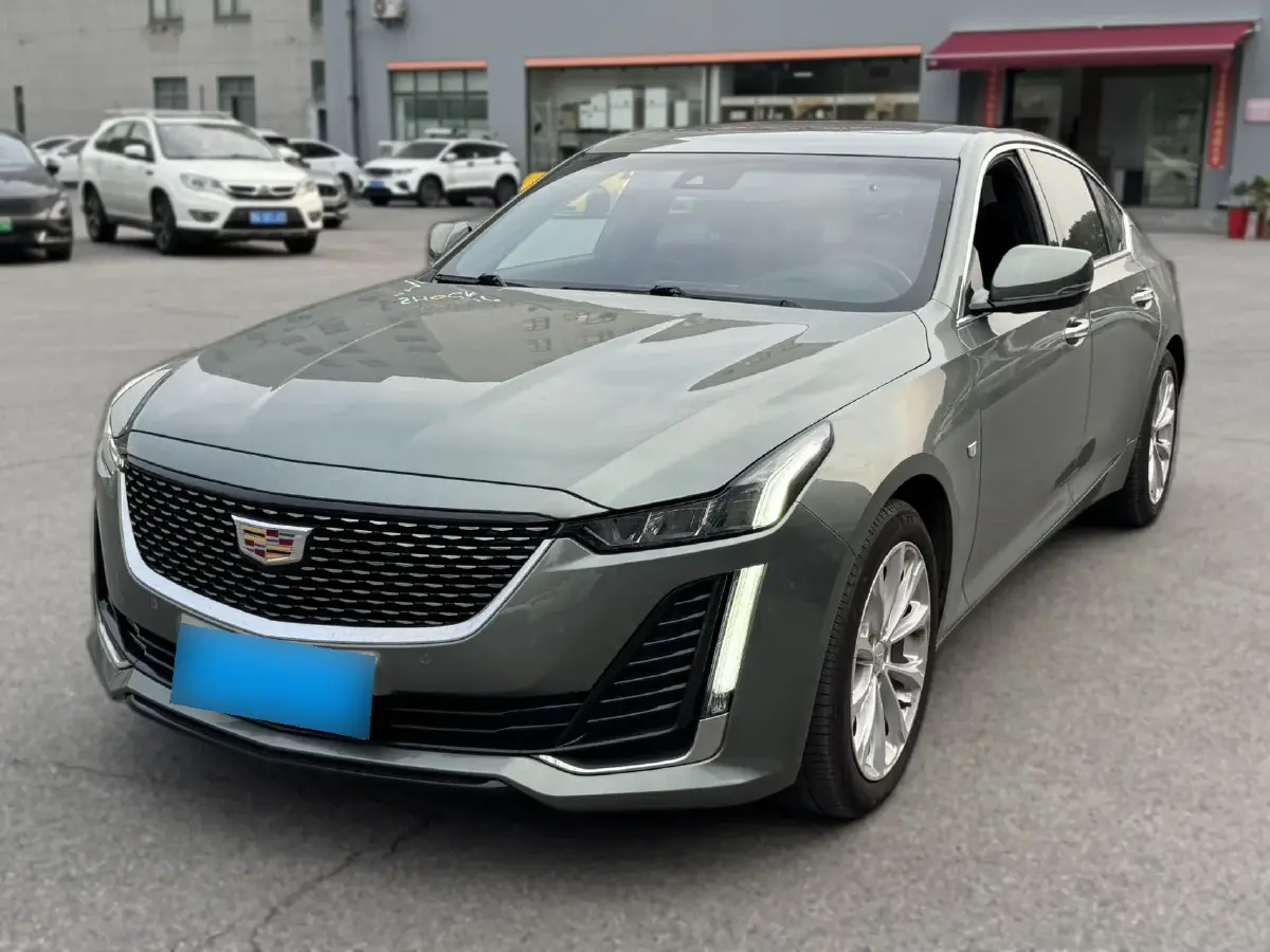 2022 Cadillac CT5 2.0T 237HP L4 10AT