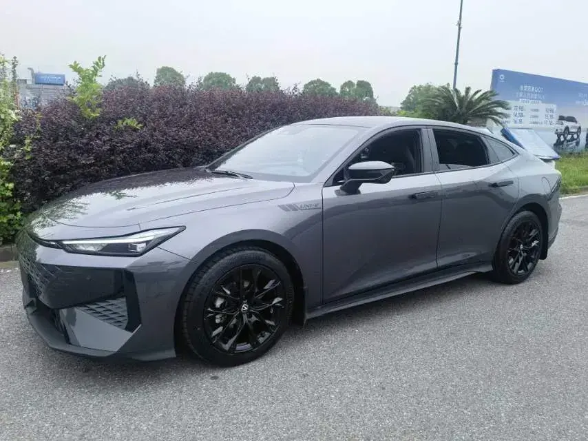 2024 ChangAn UNI-V 1.5T 188HP L4 7DCT