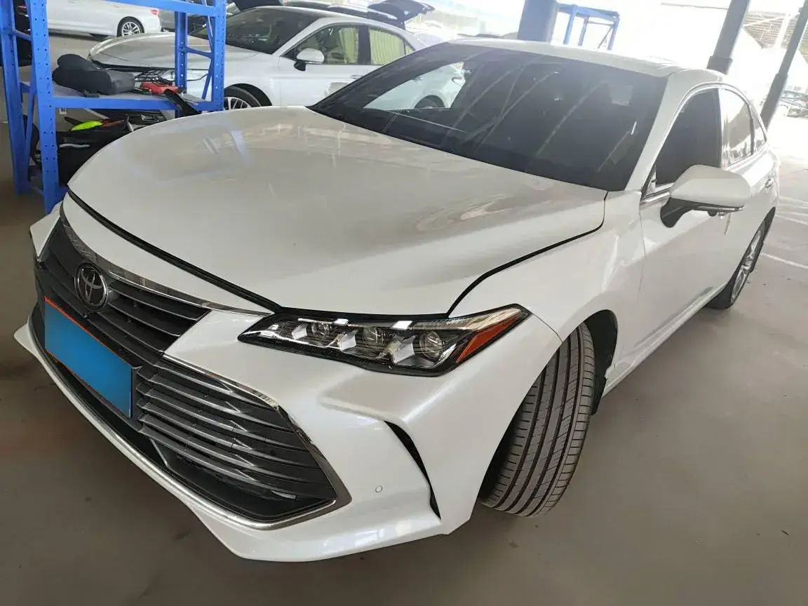 2021 Toyota Avalon 2.5L 209HP L4 8AT