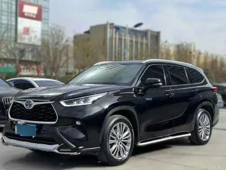 2022 Toyota Highlander 2.5L 192HP L4 E-CVT Hybrid