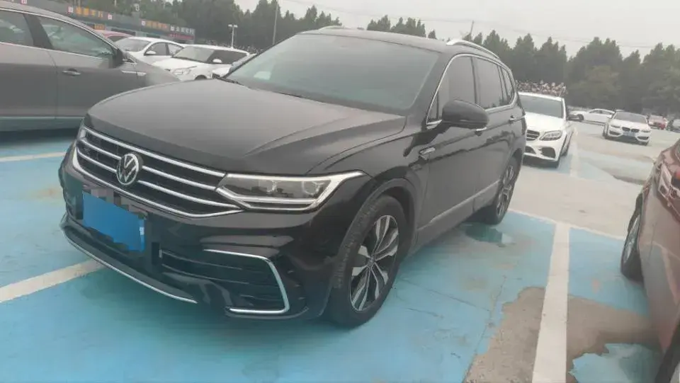 2024 Volkswagen Tiguan L 2.0T 186HP L4 7DCT