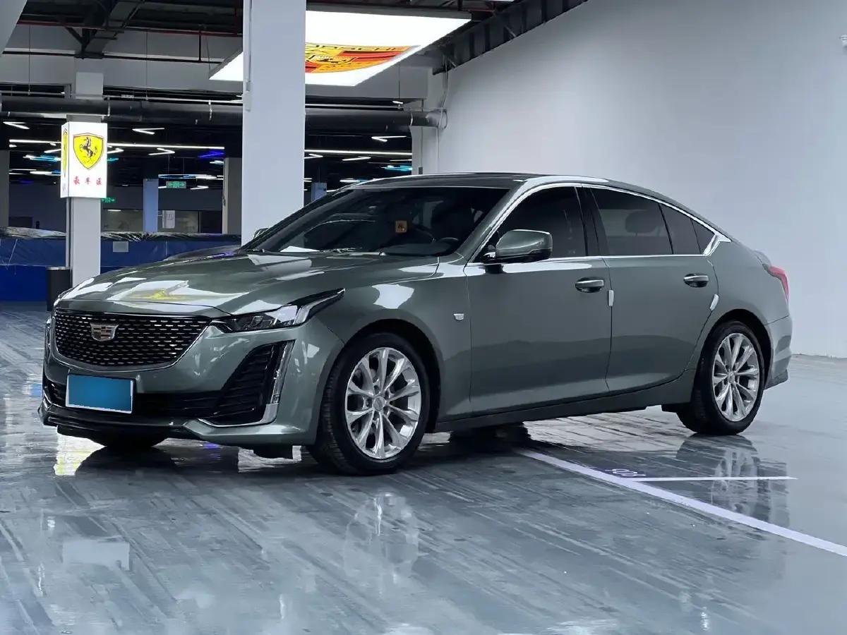 2022 Cadillac CT5 2.0T 237HP L4 10AT