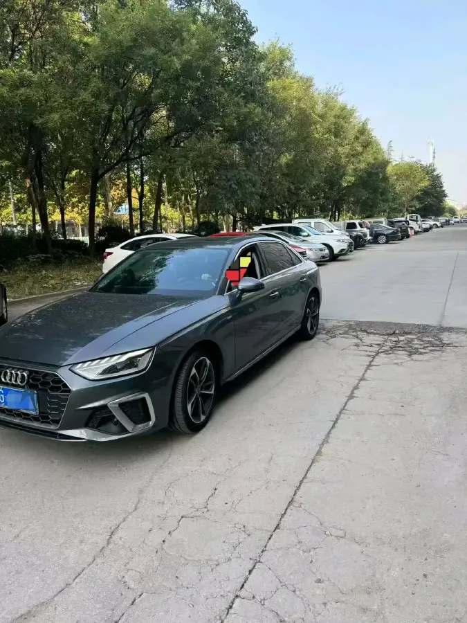 2022 Audi A4L 2.0T 190HP L4 7DCT