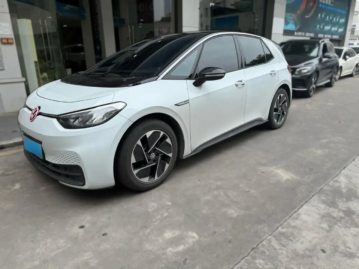 2023 Volkswagen ID.3 BEV 52.8KWH
