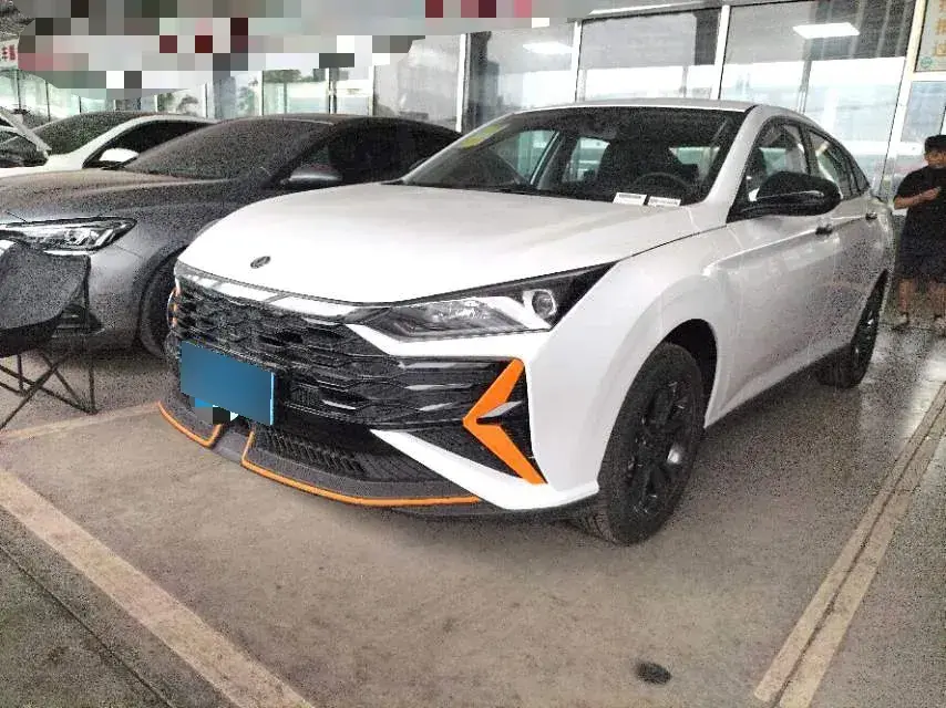 2023 DongFeng Aeolus YiXuan 1.5L 125HP L4 5MT