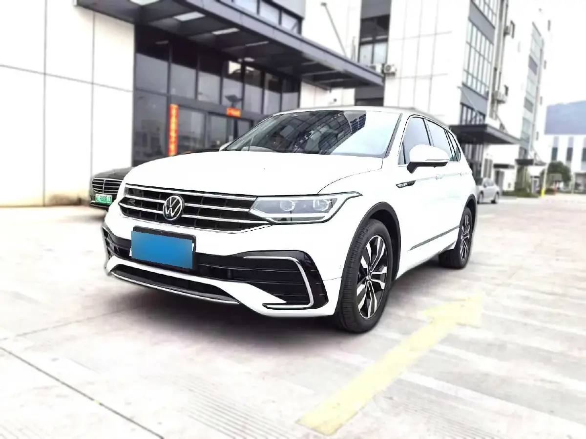 2024 Volkswagen Tiguan L 2.0T 186HP L4 7DCT