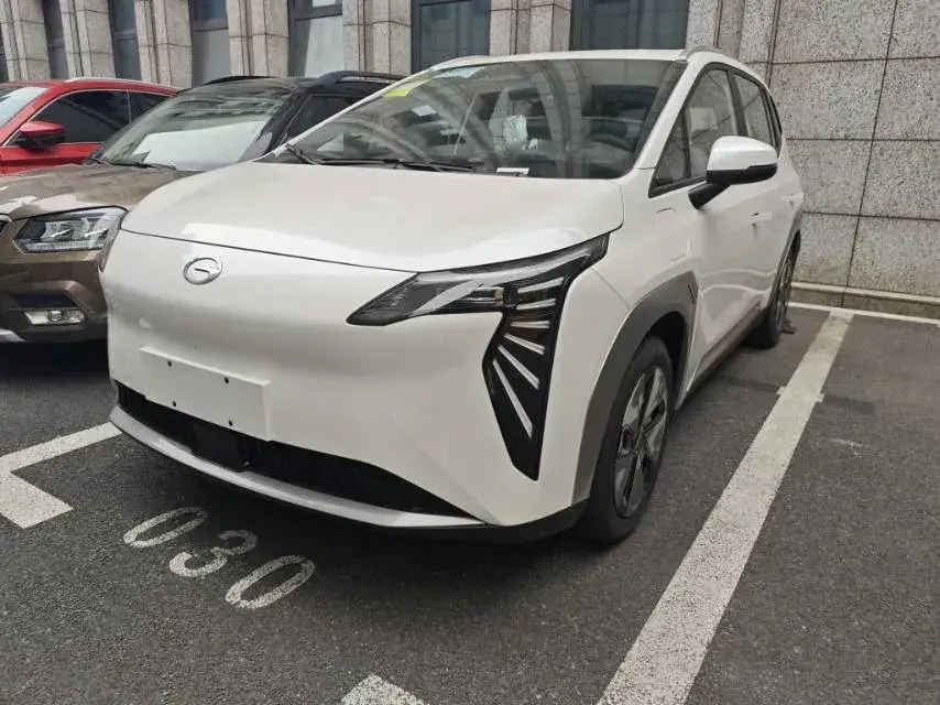 2024 Aion Y BEV 49.75KWH