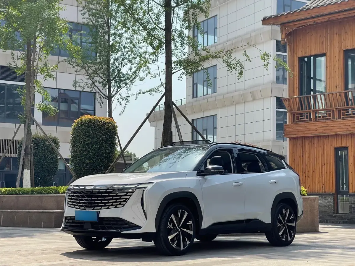 2024 Geely StarRay 1.5T 181HP L4 7DCT