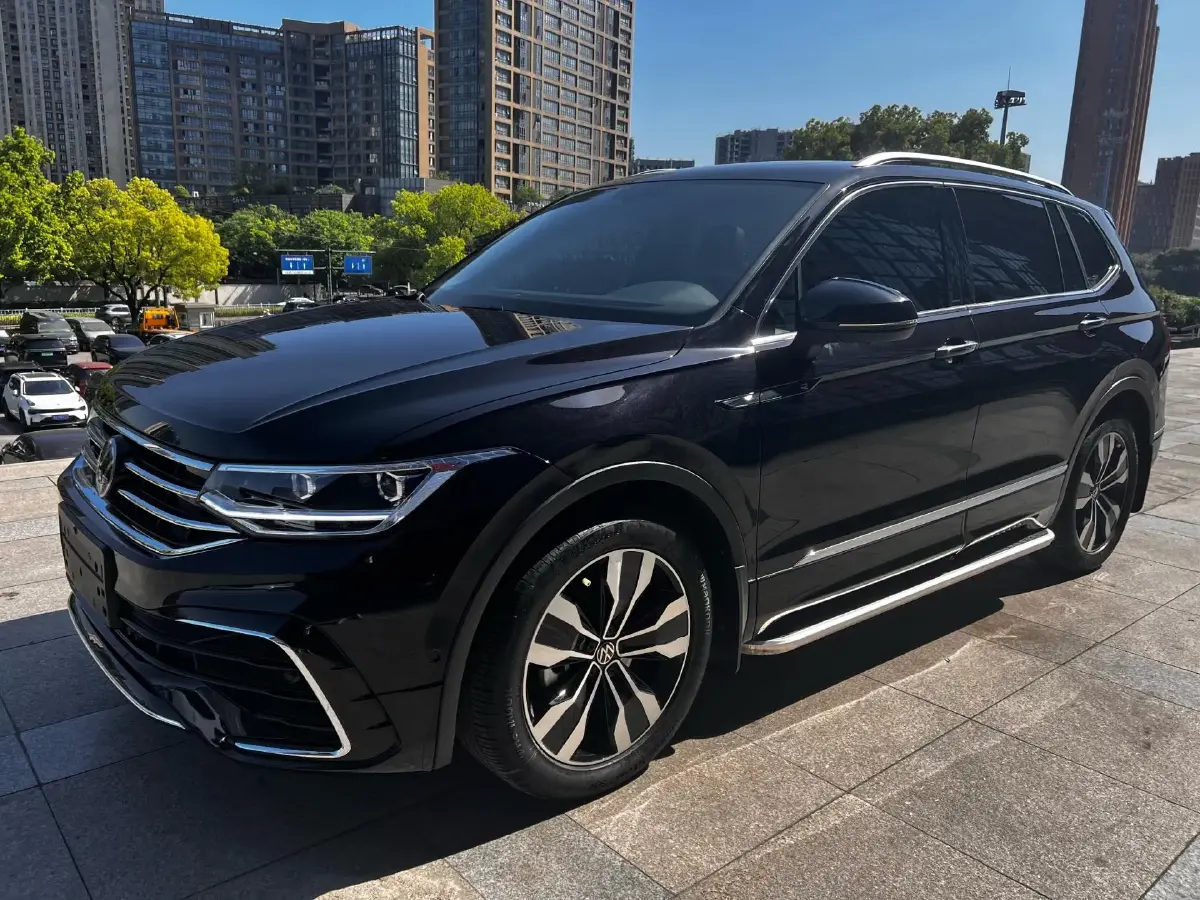 2024 Volkswagen Tiguan L 2.0T 186HP L4 7DCT