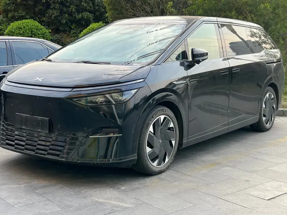 2024 Xpeng X9 BEV 101.5KWH
