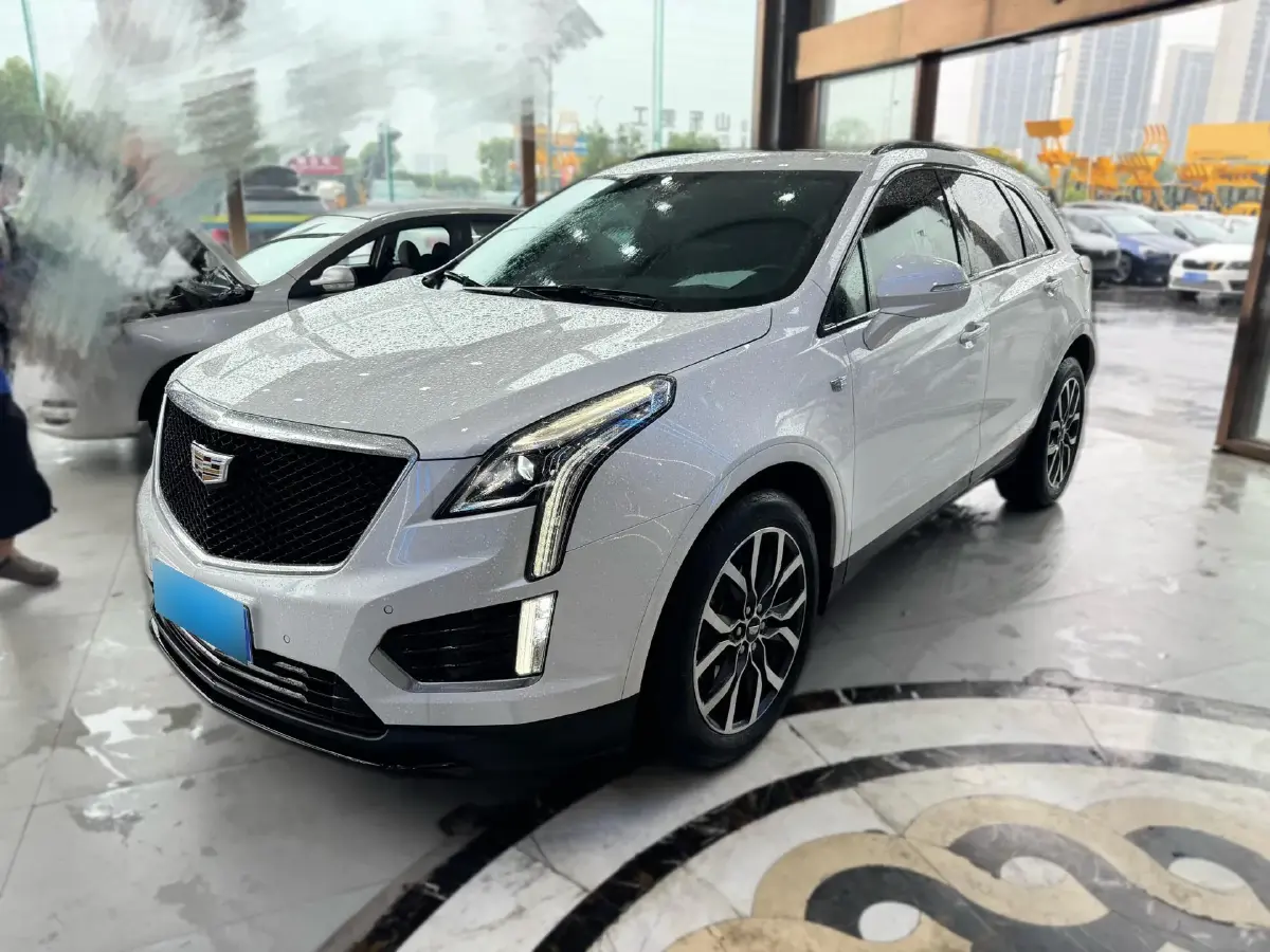 2022 Cadillac XT5 2.0T 237HP L4 9AT
