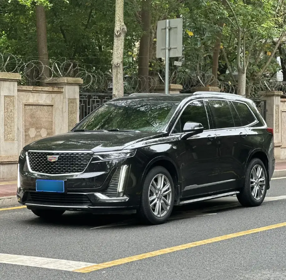 2022 Cadillac XT6 2.0T 237HP L4 9AT
