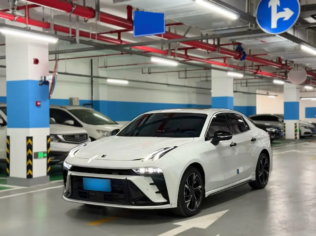 2025 LYNK&CO 03 1.5T 181HP L4 7DCT