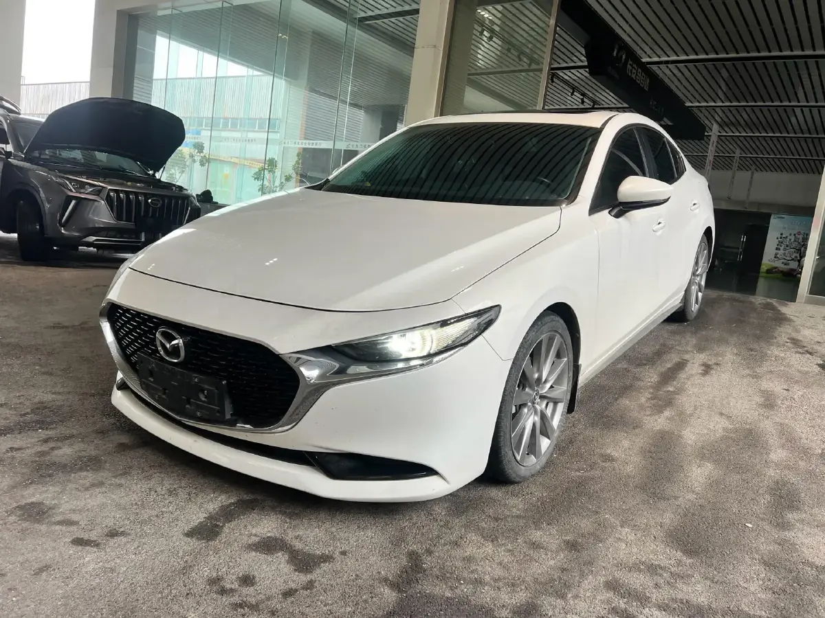 2021 Mazda 3 Axela 2.0L 158HP L4 6AT