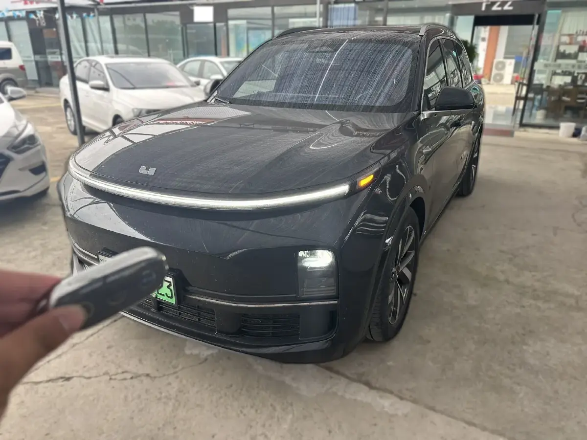 2023 Li L8 Range Extended 154HP REEV 40.9KWH