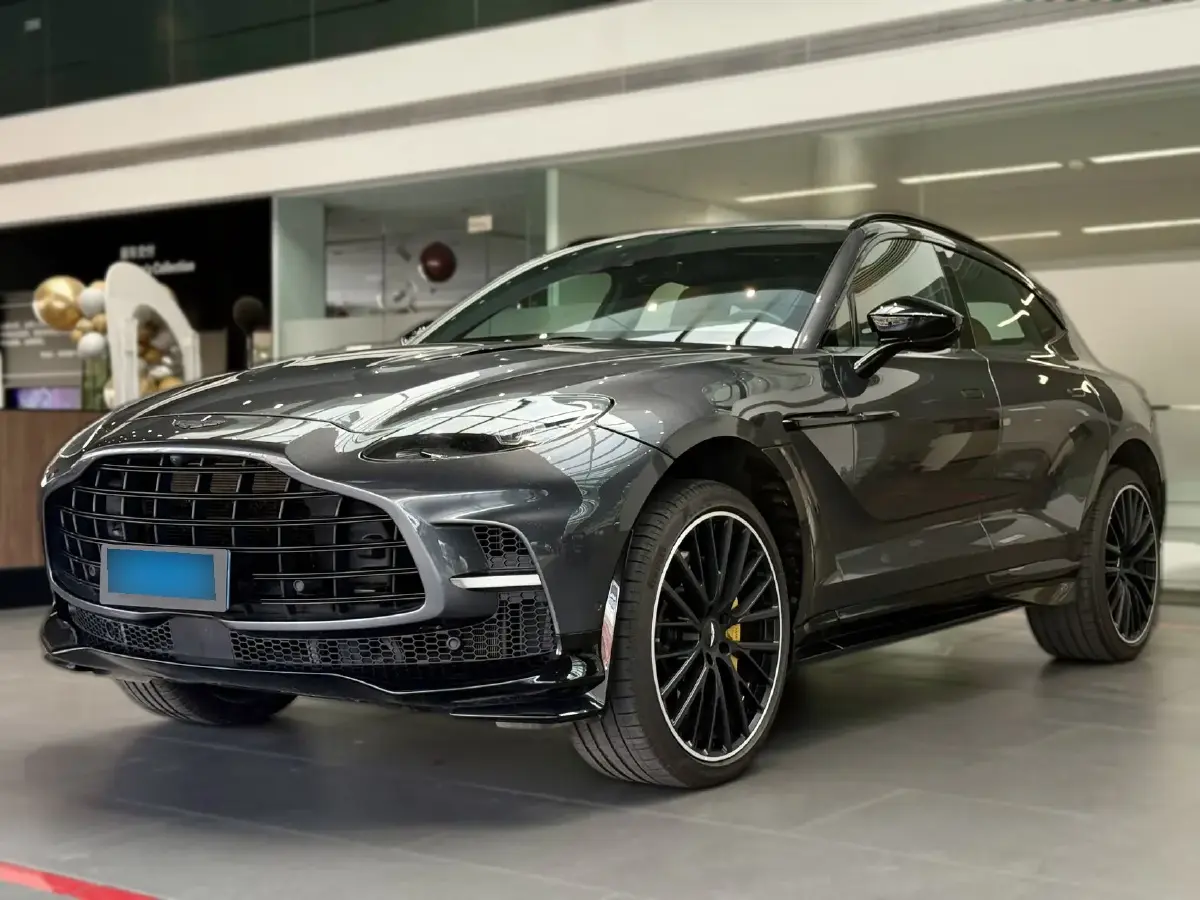 2024 Aston Martin DBX 4.0T 707HP V8 9AT