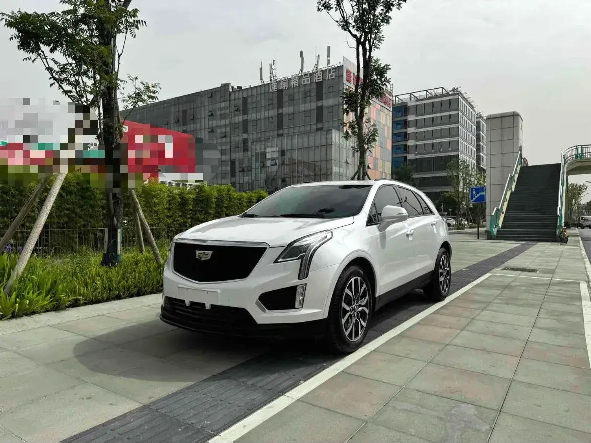 2022 Cadillac XT5 2.0T 237HP L4 9AT