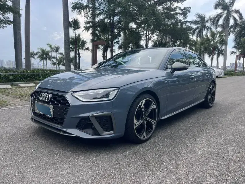 2022 Audi A4L 2.0T 190HP L4 7DCT