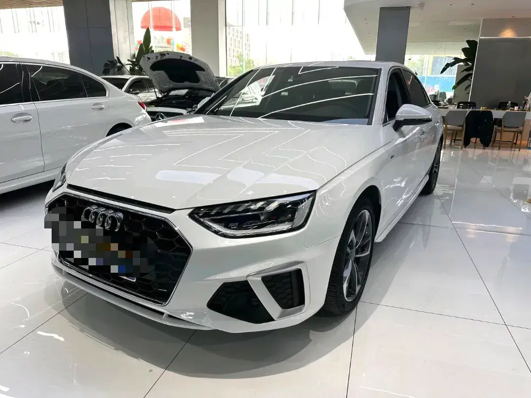 2023 Audi A4L 2.0T 190HP L4 7DCT