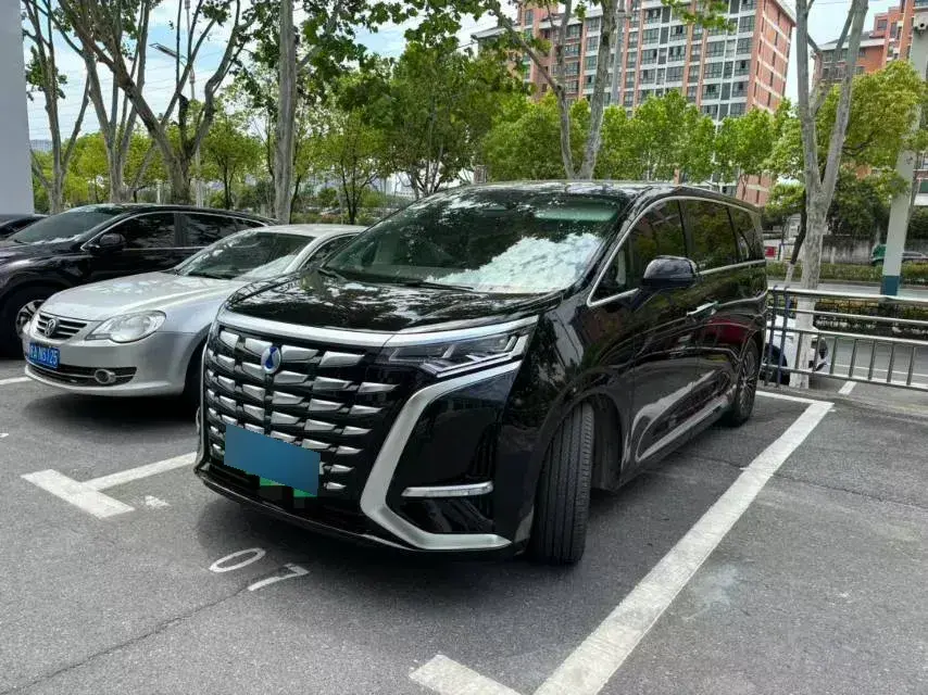 2024 Denza D9 1.5T 139HP L4 E-CVT PHEV 40KWH