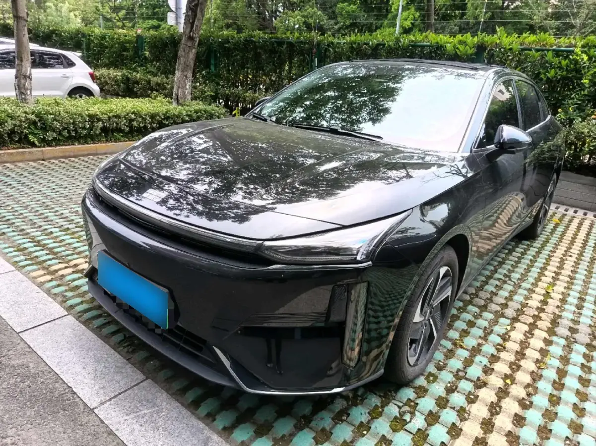 2024 Geely Galaxy L6 1.5T 163HP L4 3DHT PHEV