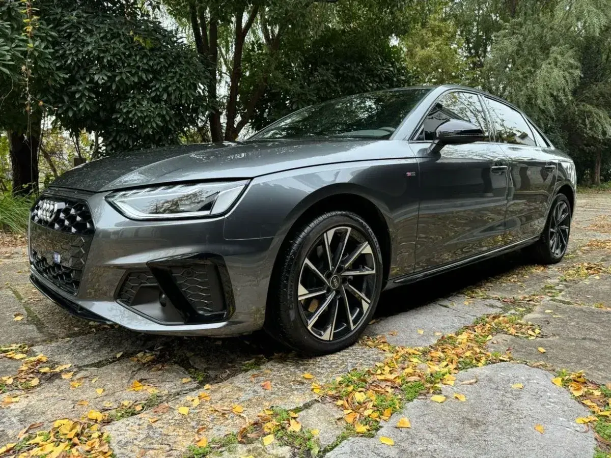 2023 Audi A4L 2.0T 190HP L4 7DCT