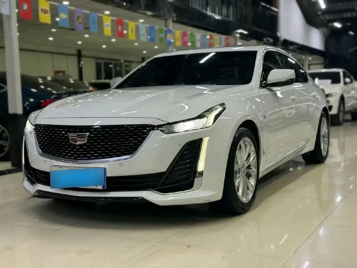 2022 Cadillac CT5 2.0T 237HP L4 10AT